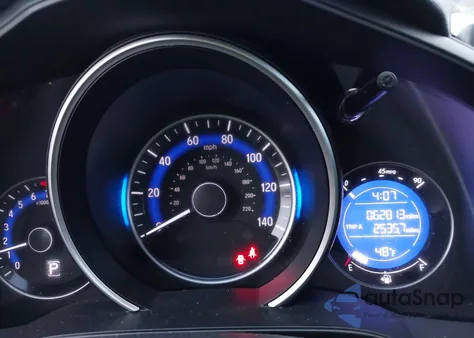 2015 Honda Fit Lx z USA, uszkodzony, nr VIN 3HGGK5H55FM748479